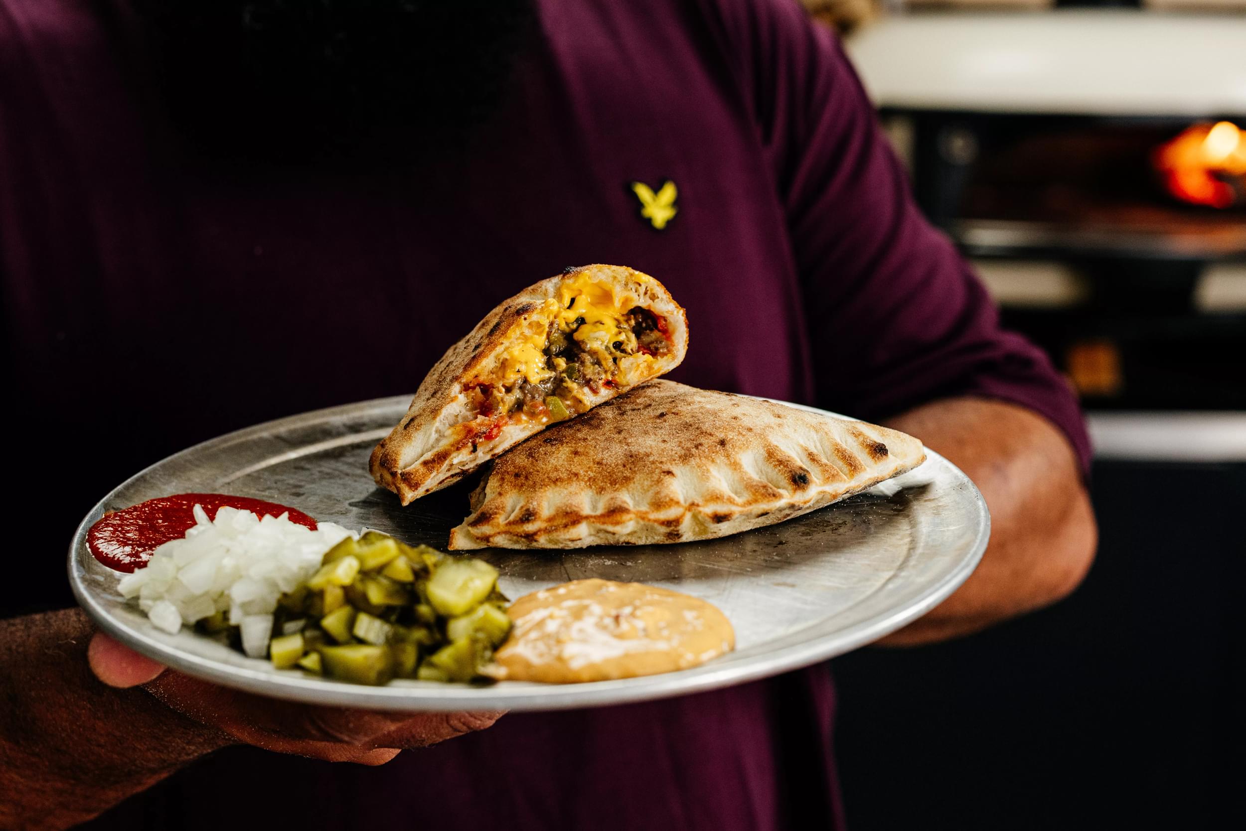 CORTIS コルティス GREENGREEN ミニファンミーティングクッション Chopped Cheese Calzone Recipe | Gozney