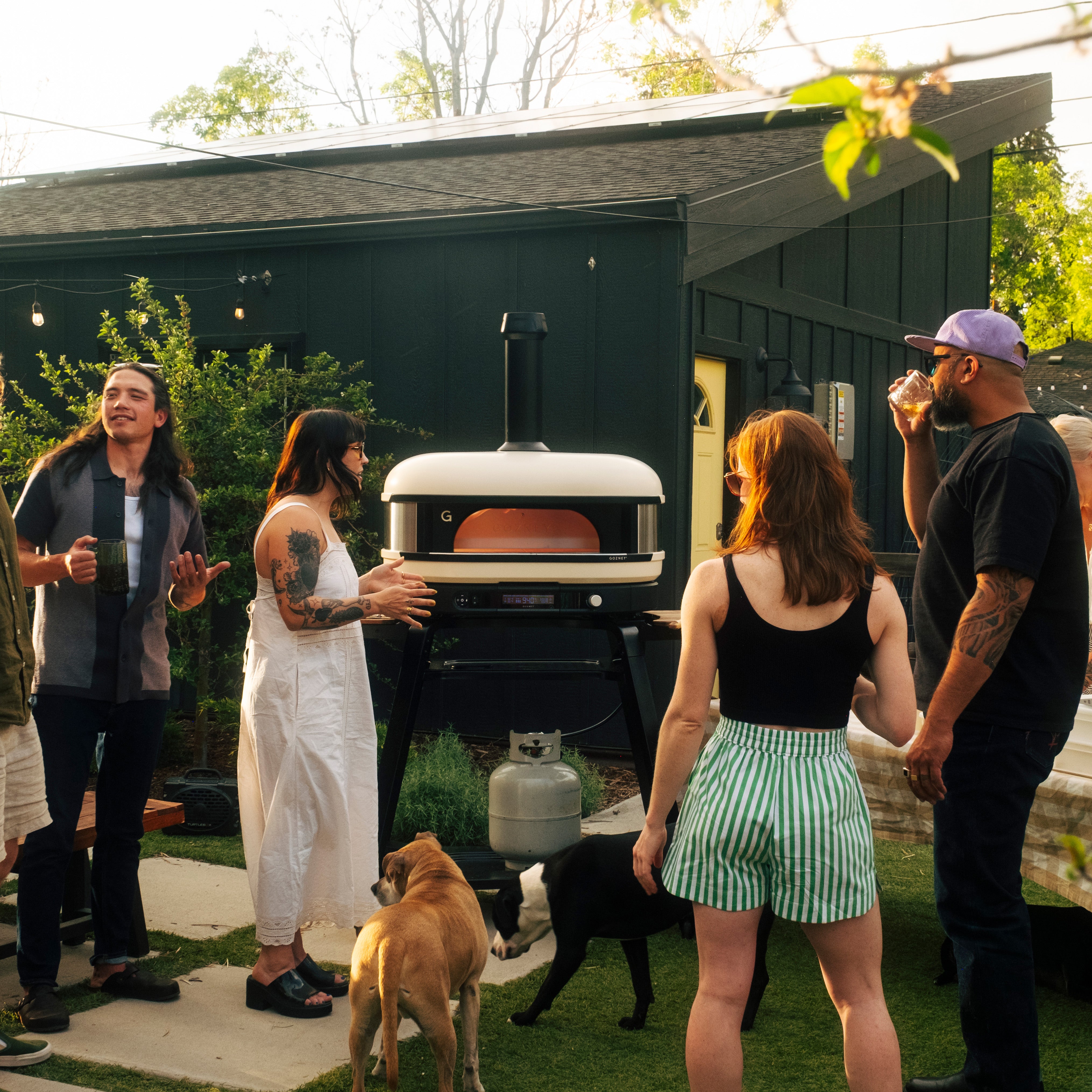 Dome XL Gen 2 Outdoor Oven and Stand Bundle | Gozney