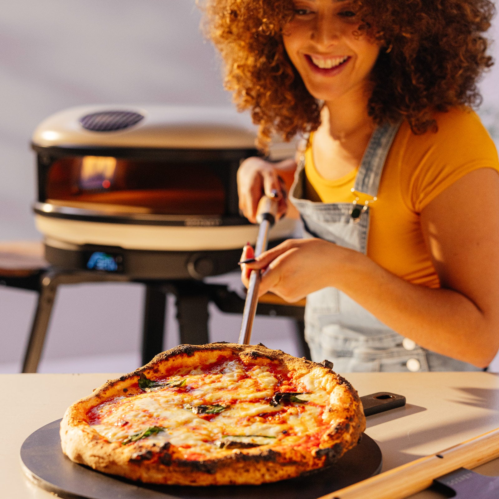 Gi.Metal »Linea Evoluzione« runder Pizzawender, perforiert (20 cm Kopf | 75 cm Stiel Gi.Metal »Linea Evoluzione« runder Pizzawender, perforiert (20 cm Kopf | 75 cm Stiel